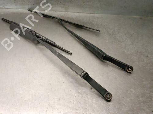 Used Front windshield wiper arm Front windshield wiper arm 35770179 35770179