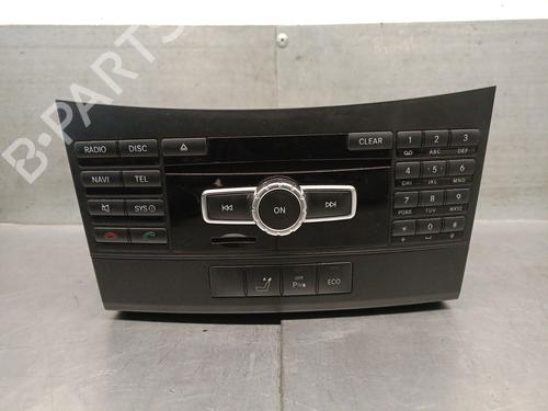 Used Radio Radio MERCEDES-BENZ E-CLASS (W212) E 200 CDI / BlueTEC (212.005, 212.006) (136 hp) 33691756 33691756