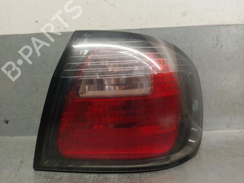 Used Right taillight NISSAN PRIMERA (P11) 2.0 TD (90 hp) 31210032
