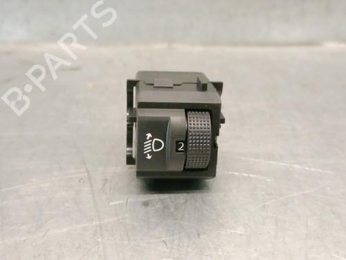 Used Headlight switch CITROËN C4 III (BA_, BB_, BC_) 1.2 PureTech 130 (BAHNSA, BAHNSB) (130 hp) 27452379