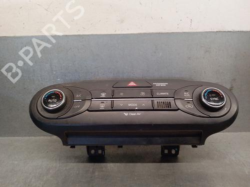 Used Climate control KIA SORENTO III (UM) 2.2 CRDi (200 hp) 31853300