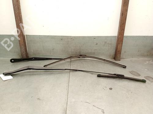 Front windshield wiper arm RENAULT CLIO V (B7_) 1.6 E-TECH 140 (B7MU) | BP29207187C143 