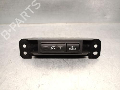 Used Switch NISSAN MICRA V (K14) 0.9 IG-T (90 hp) 25711781