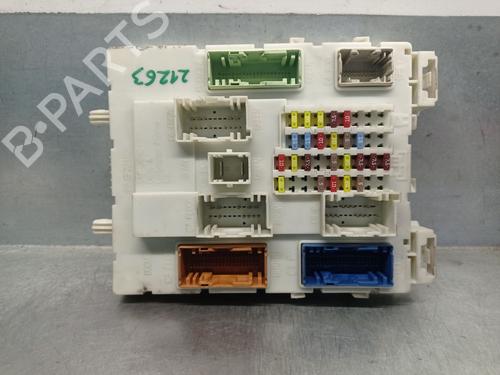 Used Fuse box Fuse box 20268238 20268238