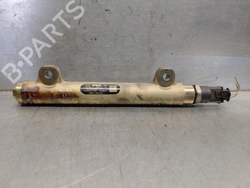Used Injection rail Injection rail 12534697 12534697