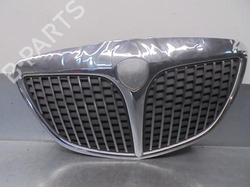 Grill LANCIA YPSILON (843_) 1.3 D Multijet (843.AXE11, 843.AXE1A) (90 hp) 16378628