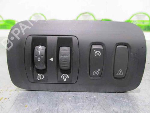 Used Switch RENAULT MEGANE II Estate (KM0/1_) 1.9 dCi (KMRG, KM1G, KM0G, KM2C) (120 hp) 21018463
