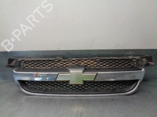 Grill CHEVROLET AVEO / KALOS Saloon (T200) 1.4 (94 hp) 10139675
