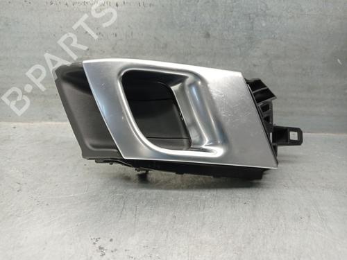Used Front left interior door handle LAND ROVER DISCOVERY V (L462) 2.0 Sd4 4x4 (241 hp) 23101902