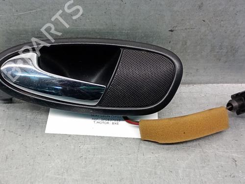 Used Front left interior door handle SEAT LEON (1P1) 1.9 TDI (105 hp) 32403017