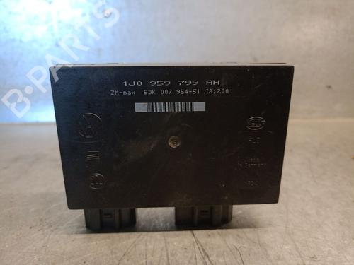 Used Electronic module Electronic module VW PASSAT B5.5 (3B3) 1.9 TDI (101 hp) 33795658 33795658