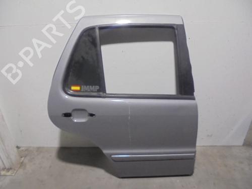 Used Right rear door MERCEDES-BENZ M-CLASS (W163) ML 270 CDI (163.113) (163 hp) 8950536