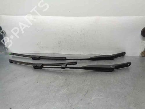 Używane Ramię wycieraczki przedniej szyby FIAT PANDA (169_) 1.4 (169AXE1B) (100 hp) 32349606