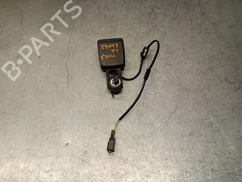 Used Seat buckle VW TOURAN (5T1) 1.4 TSI (150 hp) 30760318