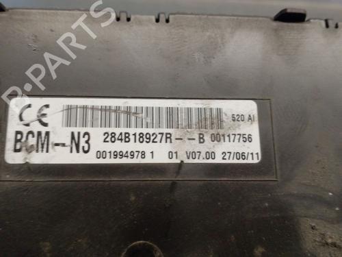 Fuse box RENAULT MASTER III Van (FV) 2.3 dCi 125 FWD (FV0C, FV0D, FV0G, FV0H, FV0J, FV0K,... | BP30083784E1