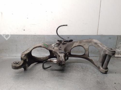 Used Right front suspension arm PEUGEOT 407 (6D_) 2.0 HDi 135 (6DRHRH, 6DRHRE, 6DRHRG, 6DRHRJ) (136 hp) 31176842