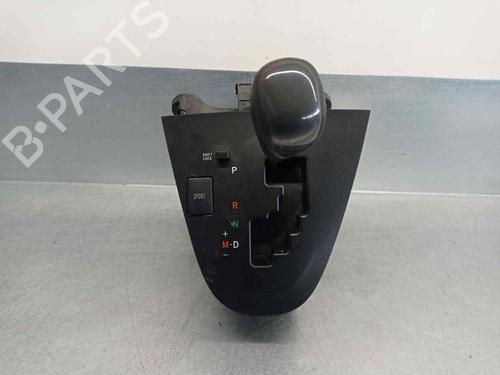 Levier de vitesses TOYOTA COROLLA Verso (ZER_, ZZE12_, R1_) 2.2 D-4D (AUR10_, AUR10R) (136 hp) 9582542
