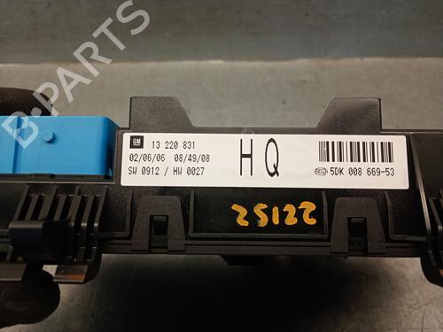Fuse box OPEL ZAFIRA / ZAFIRA FAMILY B (A05) 1.9 CDTI (M75) | BP23442474E1