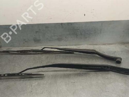 Used Front windshield wiper arm KIA CARENS II MPV (FJ) [2002-2013]  7104569