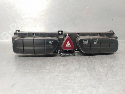 Used Warning switch MERCEDES-BENZ C-CLASS (W203) C 220 CDI (203.008) (150 hp) 14909878