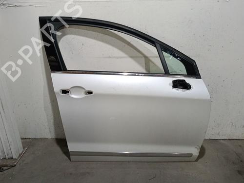 Used Right front door Right front door 37646377 37646377