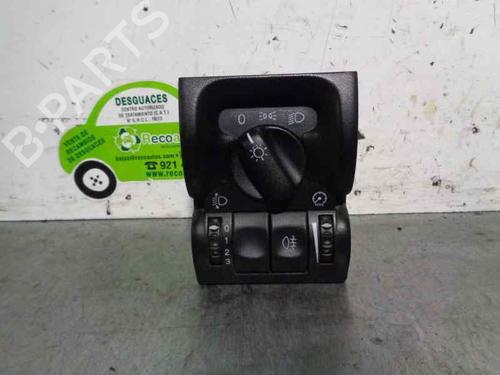 Used Headlight switch OPEL VECTRA B (J96) 1.6 i 16V (F19) (100 hp) 20252024