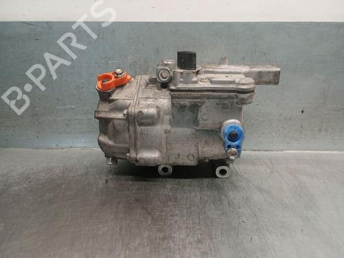 Used AC compressor TOYOTA YARIS (_P13_) 1.5 Hybrid (NHP130_, NHP130) (101 hp) 27185539