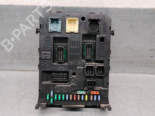 Sikringsdåse Sikringsdåse PEUGEOT 5008 (0U_, 0E_) 1.6 HDi (112 hp) 37230992 37230992