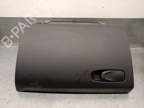 Used Glove box VOLVO V40 Hatchback (525) D2 (120 hp) 26017346