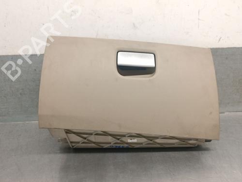 Used Glove box FIAT LINEA (323_, 110_) 1.3 JTD Multijet (323AXB1A) (86 hp) 28098185