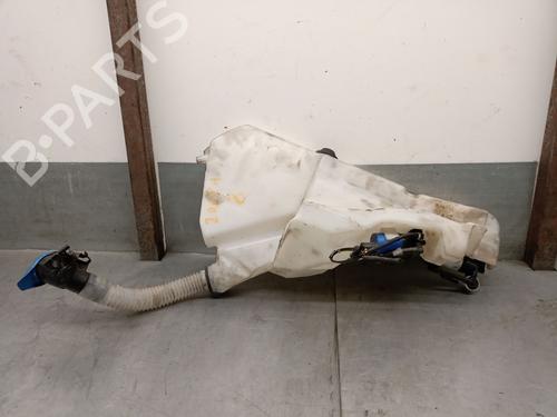 Used Windscreen washer tank JAGUAR F-PACE (X761) 2.0 TD4 (180 hp) 32657577