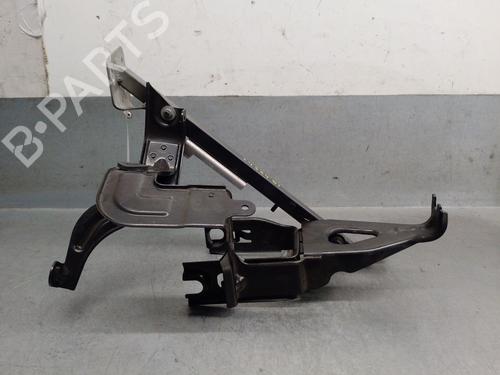 left-headlight-support-audi-a8-d3-4e2-4e8-2002-2003-2004-2005-2006-2007-2008-2009-2010-32203429 main image