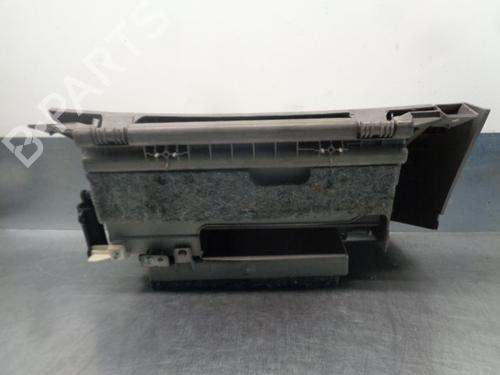Glove box MITSUBISHI GRANDIS (NA_W) 2.4 MIVEC (NA4W) | BP10144653C95 