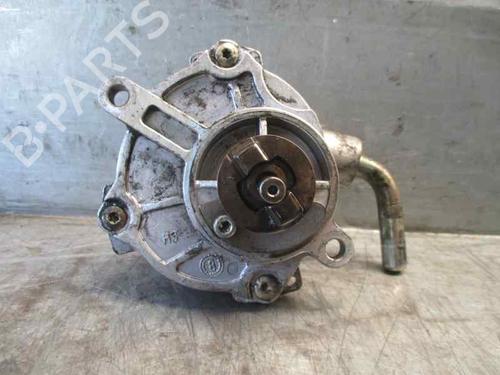 Used Vacuum pump MERCEDES-BENZ VITO Van (W638) [1997-2003]  7104806