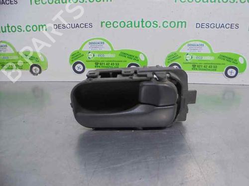 Used Front right interior door handle NISSAN X-TRAIL I (T30) 2.2 dCi (136 hp) 3437965