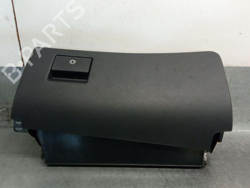 Used Glove box AUDI 100 C4 Saloon (4A2) 2.6 (150 hp) 28134183
