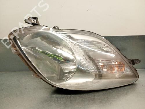 Used Left headlight TOYOTA YARIS (_P9_) 1.4 D-4D (NLP90_, NLP90R) (90 hp) 28066343