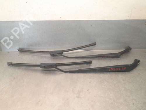 Used Front windshield wiper arm Front windshield wiper arm 36889535 36889535