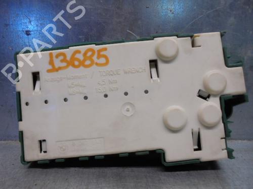 Used Fuse box BMW X5 (E53) 4.4 i (286 hp) 8331796