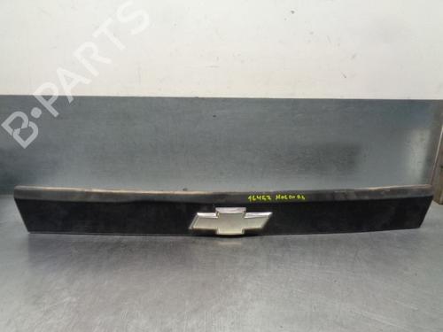 Used Tailgate handle CHEVROLET AVEO / KALOS Hatchback (T200) 1.4 16V (94 hp) 10750999