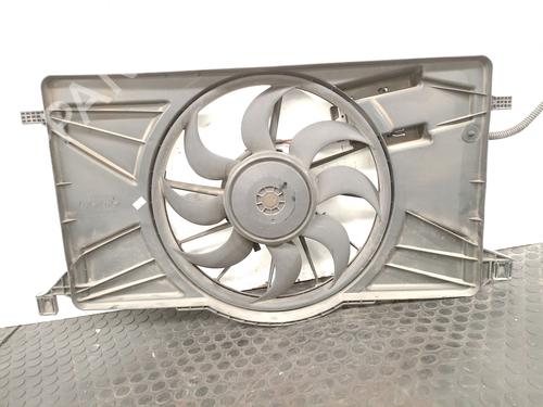 radiator-fan-ford-focus-iii-2010-2011-2012-2013-2014-2015-2016-2017-2018-2019-2020-37405639 main image