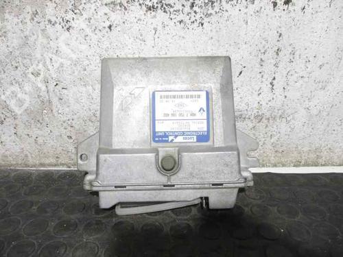 Used Engine control unit (ECU) RENAULT TRAFIC Bus (T_, P_, V_) 1.9 D (60 hp) 6577041