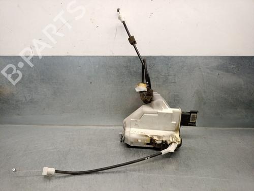 Højre fortil lås PEUGEOT 3008 I MPV (0U_) 2.0 HDi 150 / BlueHDi 150 (150 hp) 24916906