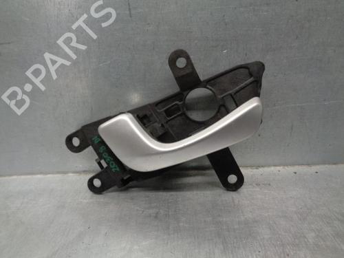 Used Front left interior door handle Front left interior door handle 17742297 17742297