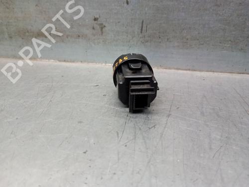 Switch TOYOTA COROLLA Estate (_E21_) 1.8 Hybrid (ZWE211W) | BP25237805I30 