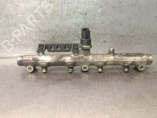 Used Injection rail Injection rail CITROËN C8 (EA_, EB_) 2.2 HDi (128 hp) 33329208 33329208