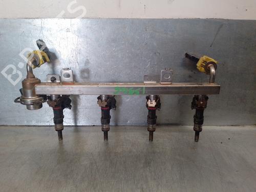 Used Injection rail Injection rail 13622738 13622738