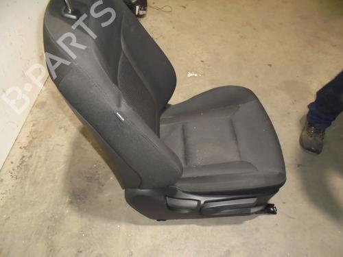 Right front seat HYUNDAI i40 I CW (VF) 1.7 CRDi | BP8405265C16 