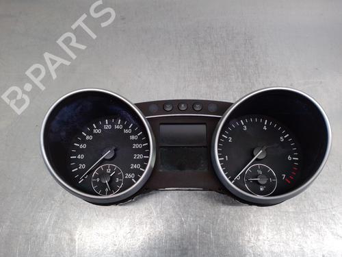 Used Instrument cluster MERCEDES-BENZ GL-CLASS (X164) GL 450 4-matic (164.871) (340 hp) 13220112