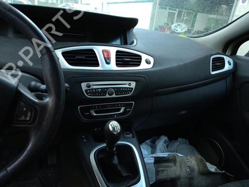 Fuse box RENAULT GRAND SCÉNIC III (JZ0/1_) 1.9 dCi (JZ0J, JZ0N, JZ1K, JZ1S) | BP29213648E1 